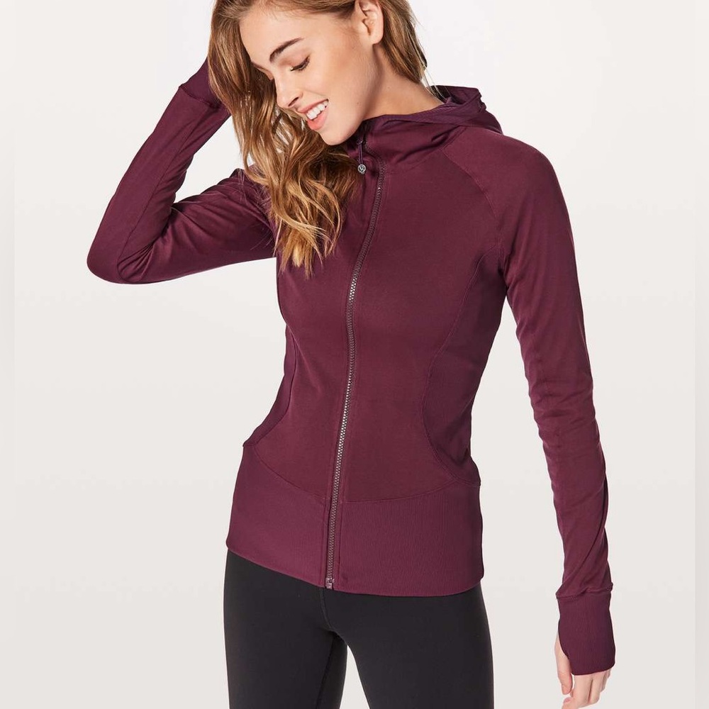 Lululemon In Flux Reversible Jacket
Plum/Heather Plum - size 6